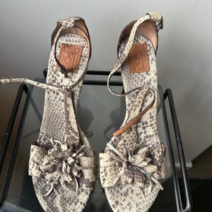 Bacio 61 Snakeskin Leather Heels – Size 9